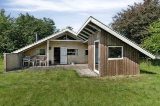 Charming Cottage Near The Water - 7