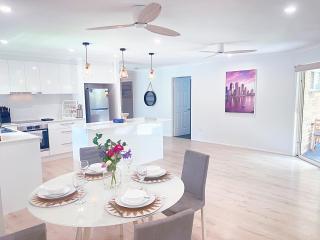 Poolside Paradise 5BR Family Haven with pool 1 Morane Ct - 5