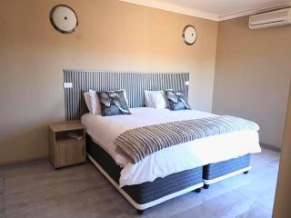 Zebula Bush Lodge 47 by Euphoric Leisure - 7