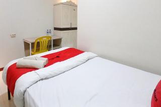 RedDoorz Near Stasiun Nganjuk - 3