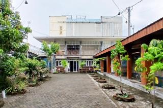 RedDoorz Near Stasiun Nganjuk - 0