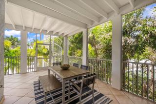 Points Hideaway - Beautiful Home wStunning SunsetWater Views on Bean Point Pool Bar Foosball - 9