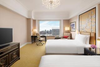 Pudong Shangri-La Shanghai - With a sweeping view of the Pearl Tower and the historic Bund skyline - Shanghai - 1