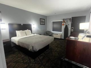 Quality Inn Grand Rapids Near Downtown - 5