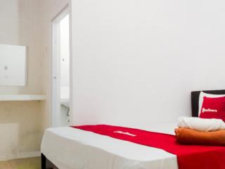 RedDoorz near Juwata 3 Airport Tarakan - 7
