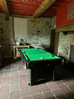 Château de Rienne met sauna & hottub & pooltafel - 9