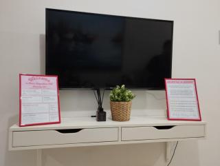 Modern MOA Escape, Work, Chill & City Views - 8