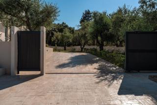 Floralba Luxury Villa, Essence of Sea View Living - 4