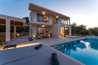 Floralba Luxury Villa, Essence of Sea View Living - 9