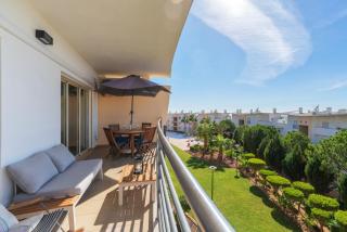 BnB Homes Eco Apartment with Terrace, 2 Swimming pools & Tennis court - 8