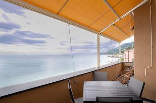Villa Liliana - Corallo - Trilocale Elegante con Balcone Vista Mare - Accesso Diretto alla Spiaggia - 3