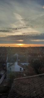 Stylish Condo on Victorian Seafront, Voyagers Rest Bexhill - 9