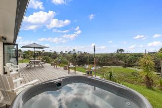 Home Away From Home - Ruakaka Escape - 0