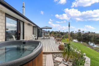 Home Away From Home - Ruakaka Escape - 9