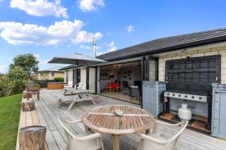 Home Away From Home - Ruakaka Escape - 7