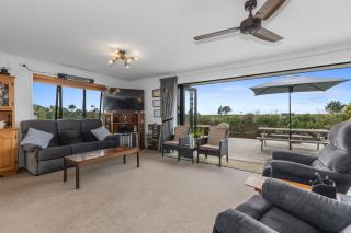 Home Away From Home - Ruakaka Escape - 4