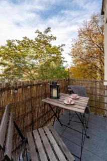 Frida Modern Apartment by BookingHost - 5