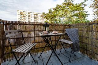 Frida Modern Apartment by BookingHost - 3