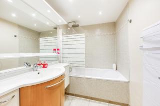 Spacious 3-Bedroom Duplex with Garden close to CDG Airport - 7