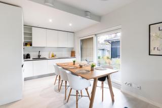 Brand new house with four bedrooms, parking, sauna, patio - 9