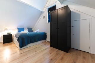 Family Villa With Garden & Lake Access - 8