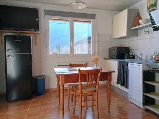 Maison de Village au pied des montagnes -  - 7