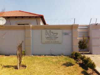 Mthembu Executive Accomodation - 2