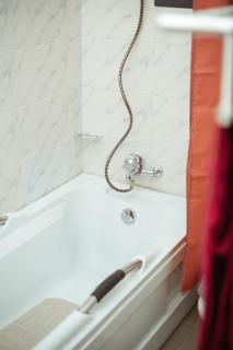 Royaltron Apartment Services - 1