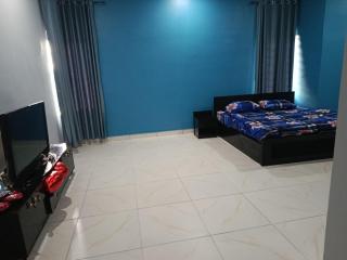 Private home with short lets - 3