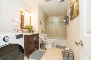 12BCozy 3BR Apartment with Koi Pond in Worcester - 4