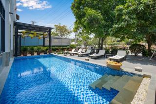 Beachfront Hotel Hoi An - 2