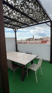 Hogar céntrico con terraza - 1