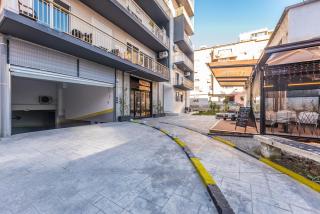 Central & Natural Light 2Bdr Private Parking - 9