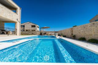 Villa Rea 1 with heated pool - 9