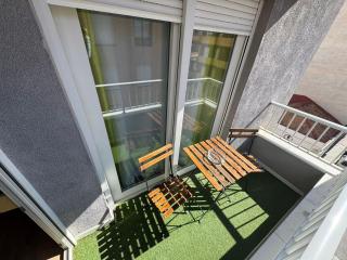 Homely Apartments Mar 3 - 7