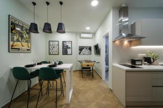2 BR Apartment with Sitcom Vibes VIPGreece - 3