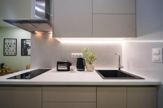 2 BR Apartment with Sitcom Vibes VIPGreece - 6