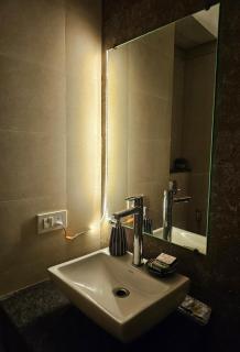 Midori by Gatsby Stays - 8