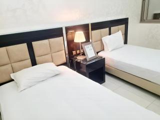 URBAN WHITE Elya 1 - 5