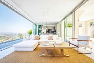 Hollywood Hills Villa with Infinity Pool & Views - 5