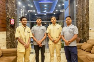 Hotel Downtown - East of Kailash - 1