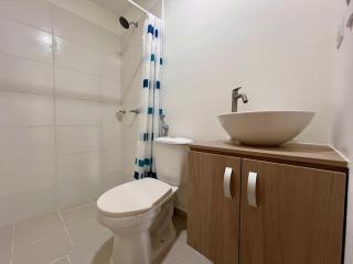 Modern and practical, close to the sea and the airport - 5