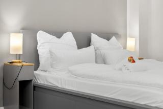 Big, comfortable, 11min Central Station, 14 people - 8