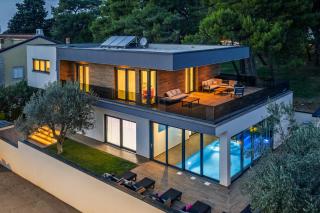 Villa Palatium III in Fažana for 8 people only 200 meters from the sea with sauna & indoor-outside heated pool - 0