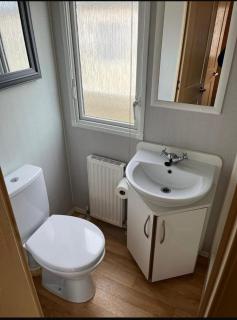 Caravan by the Sea KW10 - 6