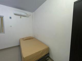 Hotel O Penginapan Musafir Syariah Near Paramount Woman & Childern's Hospital - 1