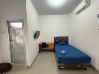 Hotel O Penginapan Musafir Syariah Near Paramount Woman & Childern's Hospital - 2