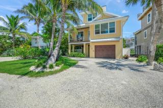 The Oasis at Palmetto – Coastal Chic Retreat w Heated Pool Spa Balconies Steps to Beach - 9