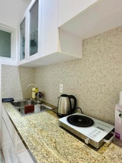 Homestay Máy chiếu vs Ban công ngắm thành phố - Marina Plaza - 7