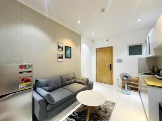 Homestay Máy chiếu vs Ban công ngắm thành phố - Marina Plaza - 5